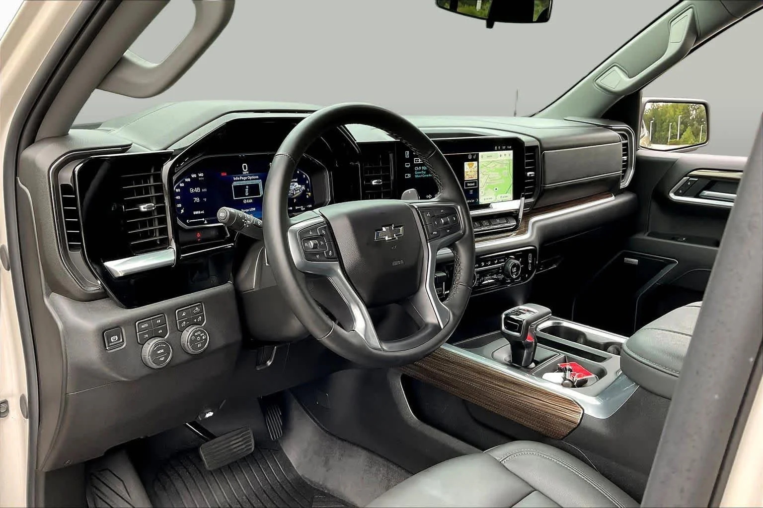 Used 2026 White Sands Chevrolet RST image 18