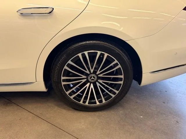 Used 2022 White Mercedes-Benz S 500 image 13