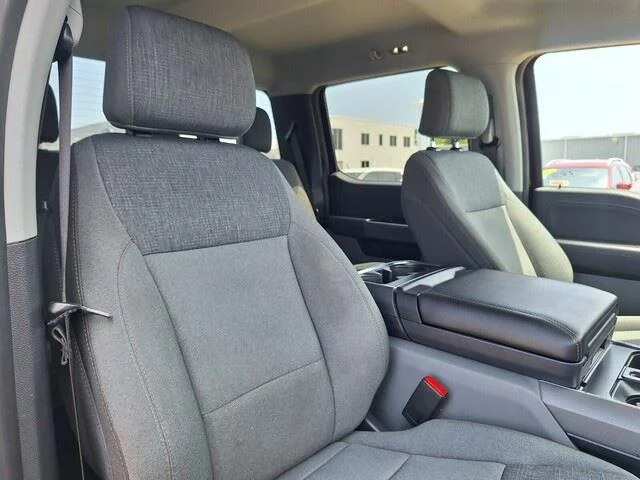 Used 2024 Agate Black Metallic Ford XLT image 32