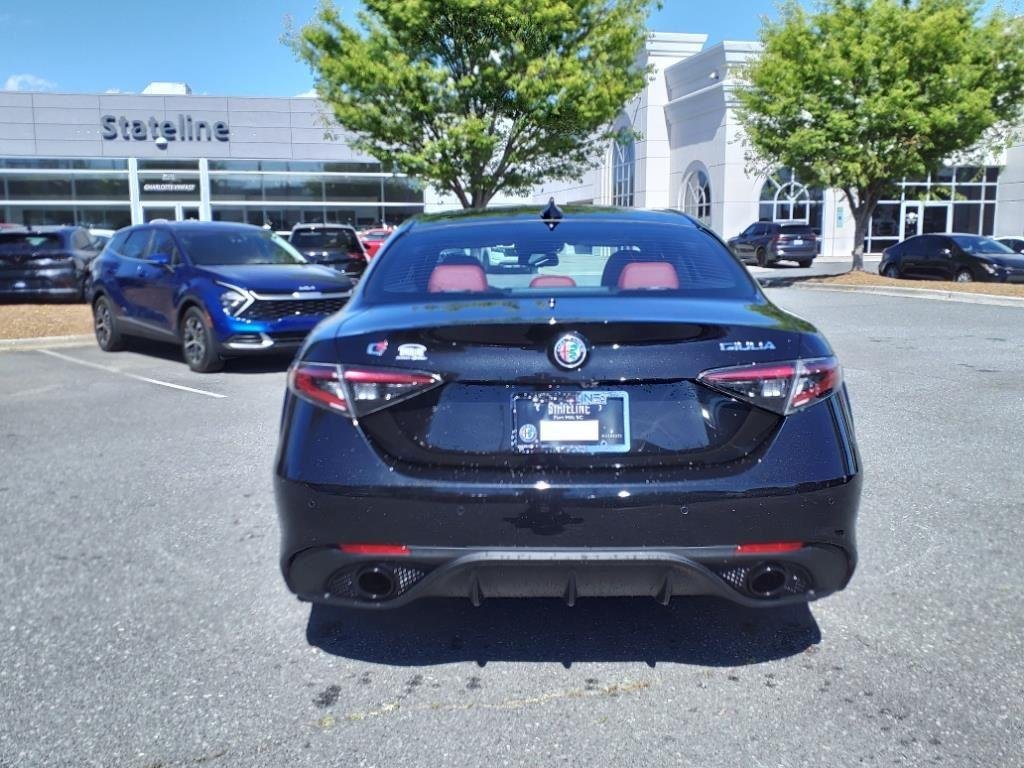 2025 Alfa Romeo Giulia Base - Photo 18