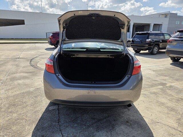 Used 2015 Brown Sugar Metallic Toyota LE image 23