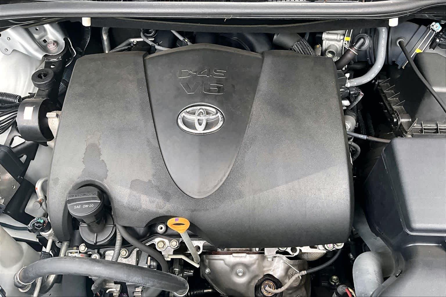 Used 2020 Celestial Silver Metallic Toyota LE image 33