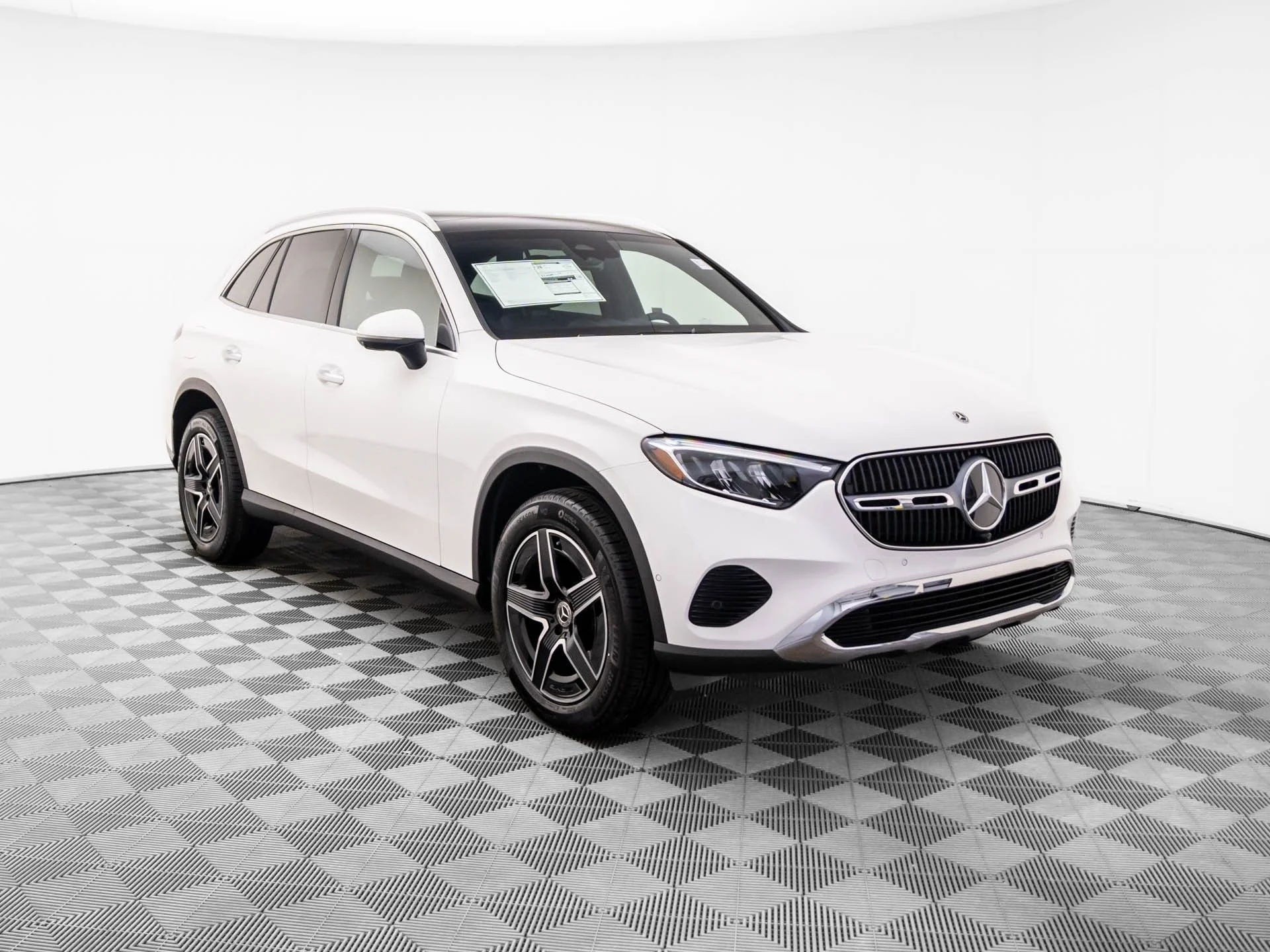 New 2026 White Mercedes-Benz GLC 300 image 7