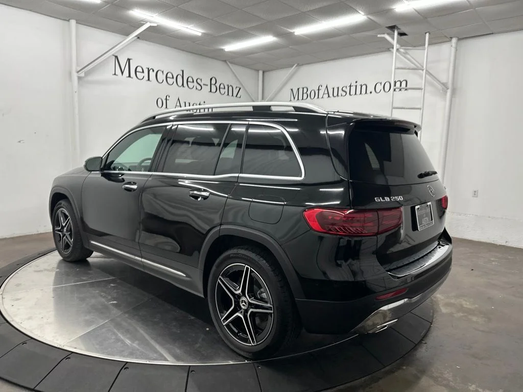New 2026 Black Mercedes-Benz GLB 250 image 5