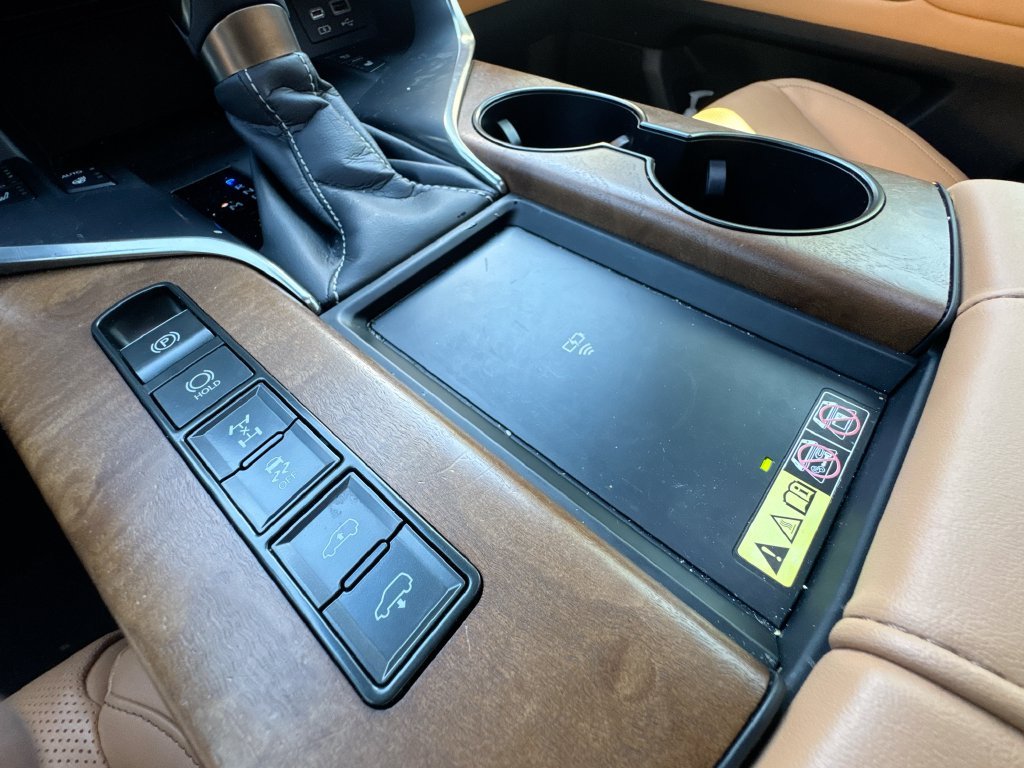 Used 2023 White Lexus 600 Luxury image 30