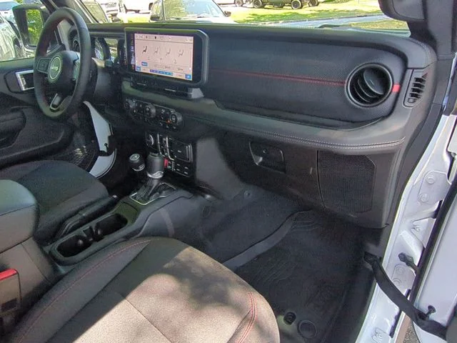 Used 2024 White Jeep Rubicon image 34