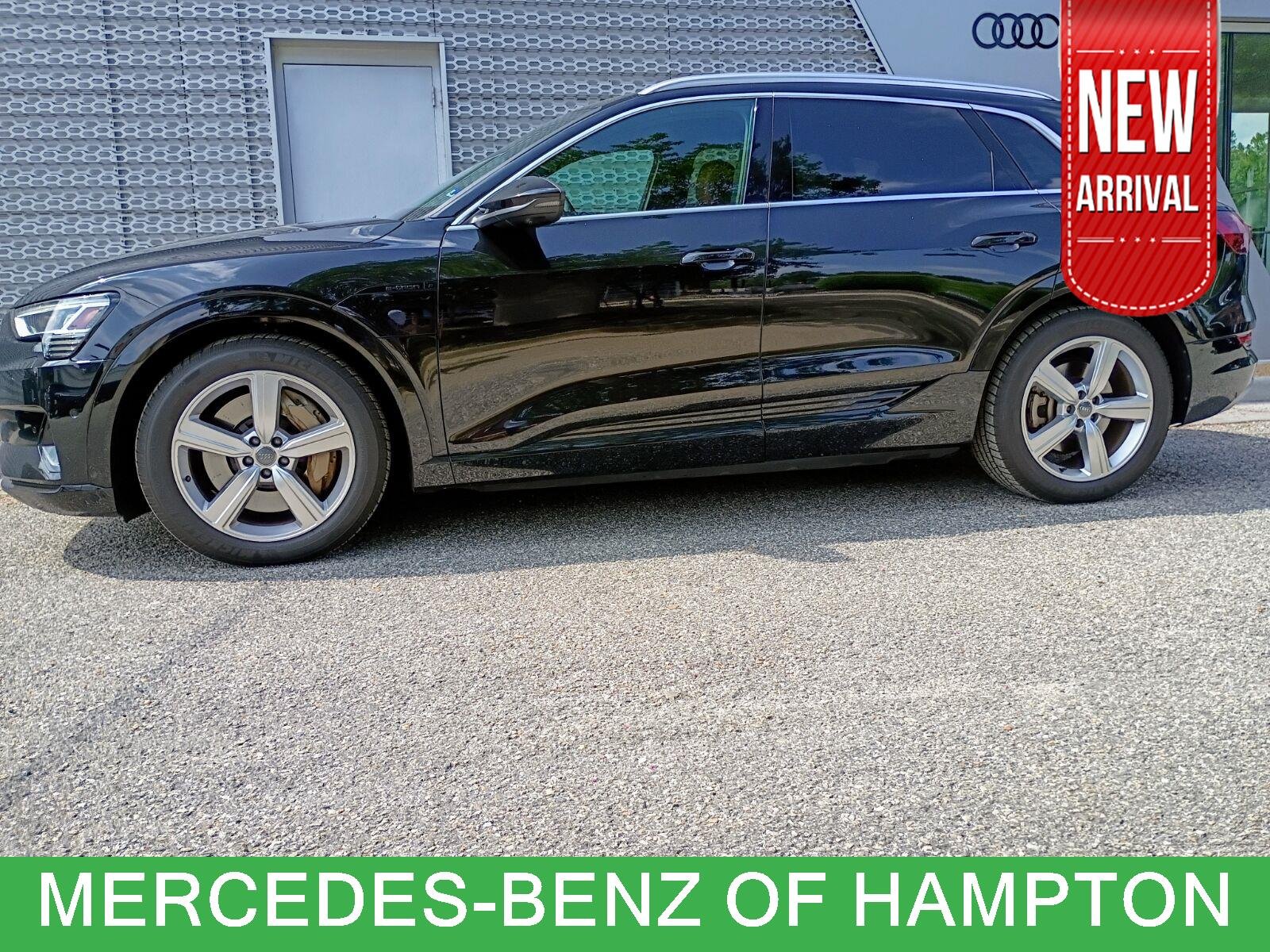 Used 2019 Mythos Black Metallic Audi Premium Plus image 1