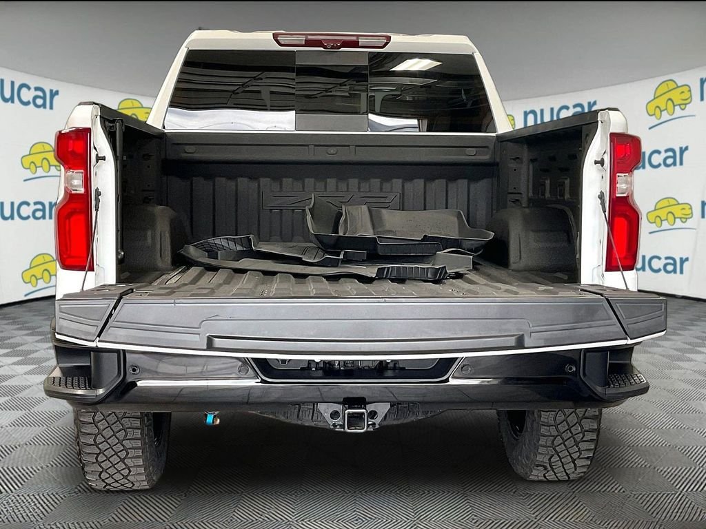 Used 2024 White Chevrolet ZR2 image 5