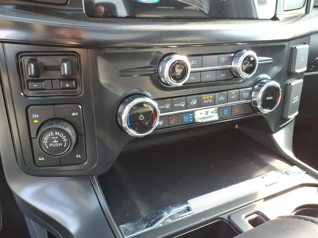 New 2026 Agate Black Metallic Ford Lariat image 19