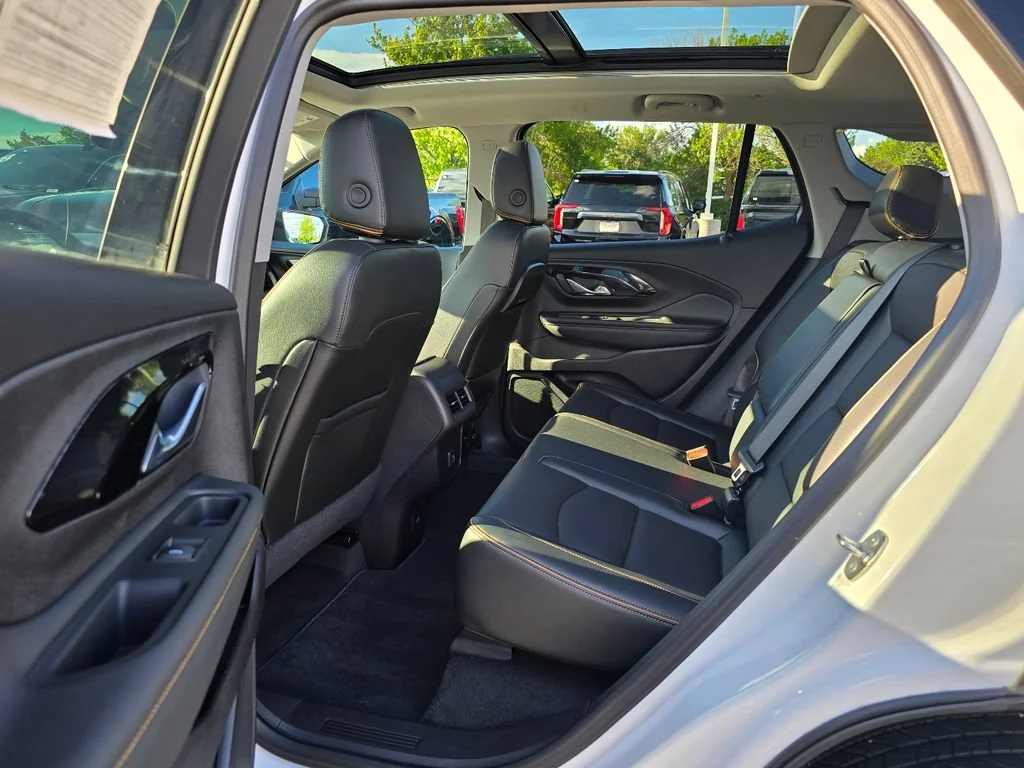 Certified Used 2024 Summit White GMC AT4 image 25