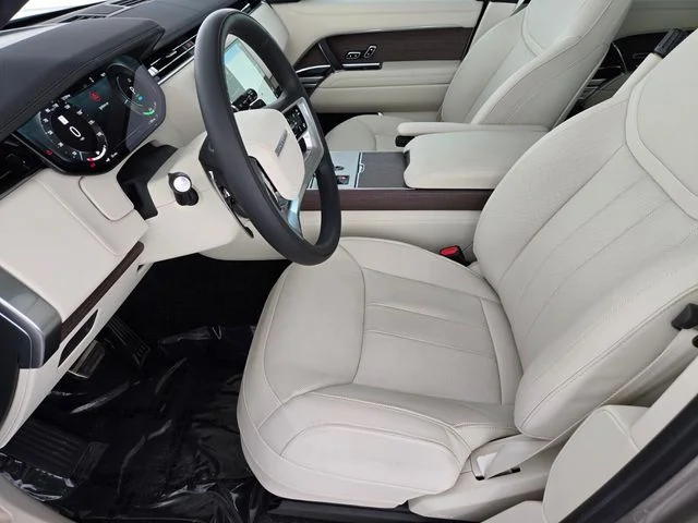 Used 2026 Batumi Gold Premium Metallic Land Rover SE image 8
