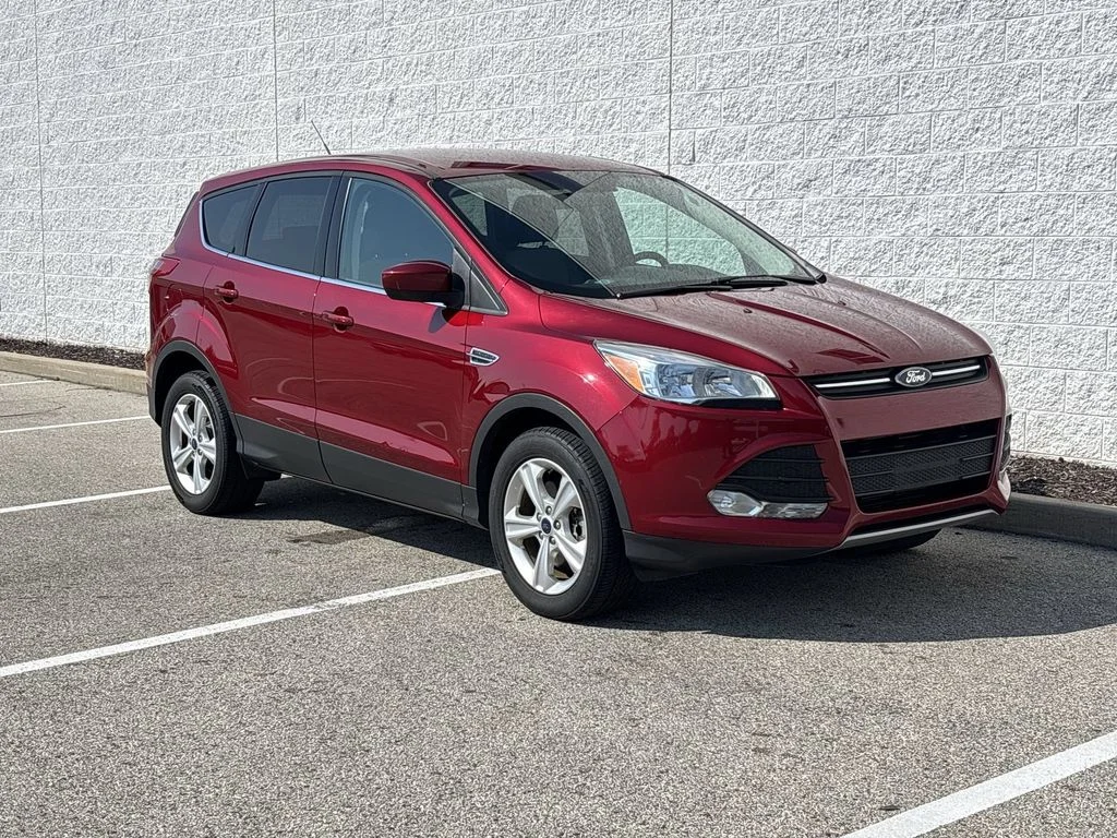 Used 2016 Red Ford SE image 14
