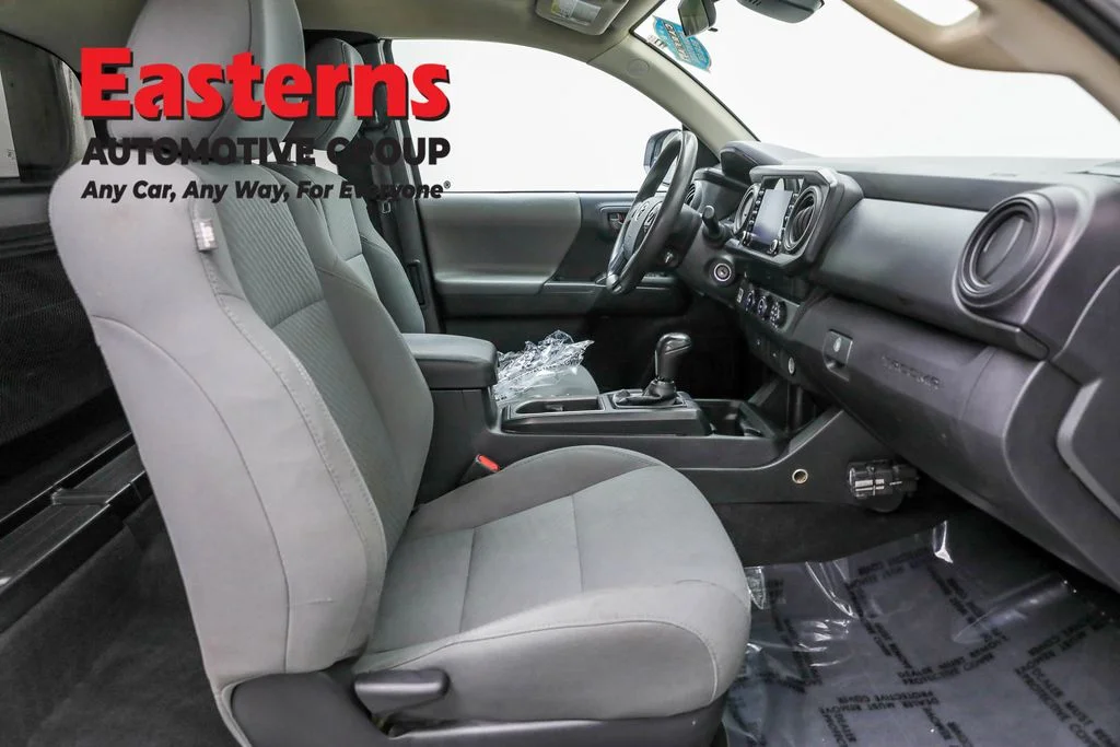 Used 2020 White Toyota SR image 22