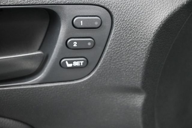 Used 2023 White Honda EX-L image 21