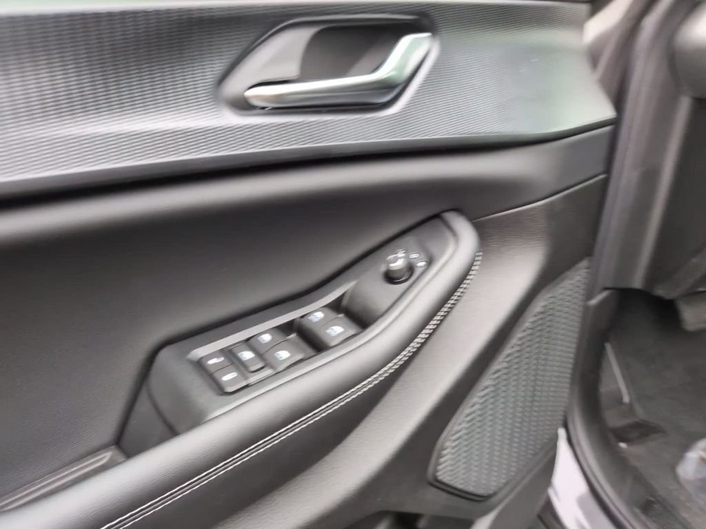 New 2026 Baltic Gray Metallic Clearcoat Jeep Laredo X image 16
