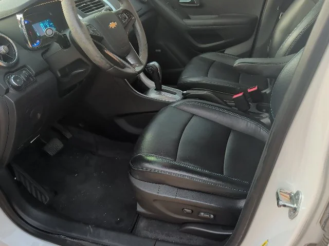 Used 2015 White Chevrolet LTZ image 11
