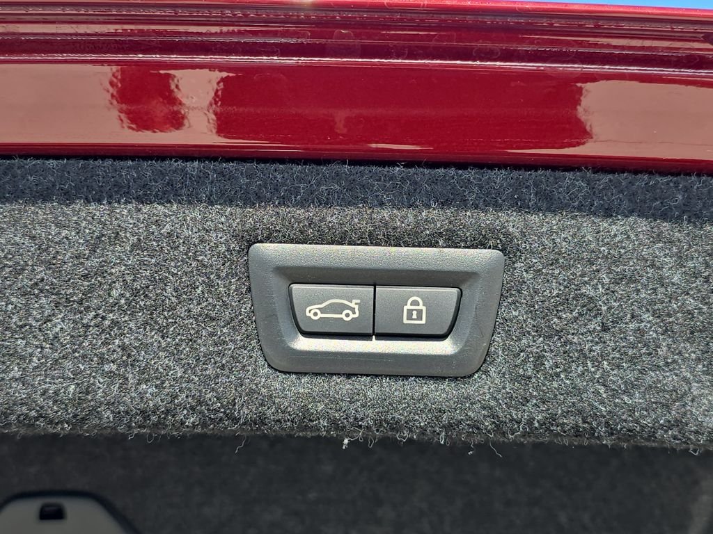 Used 2023 Red BMW 540i image 16