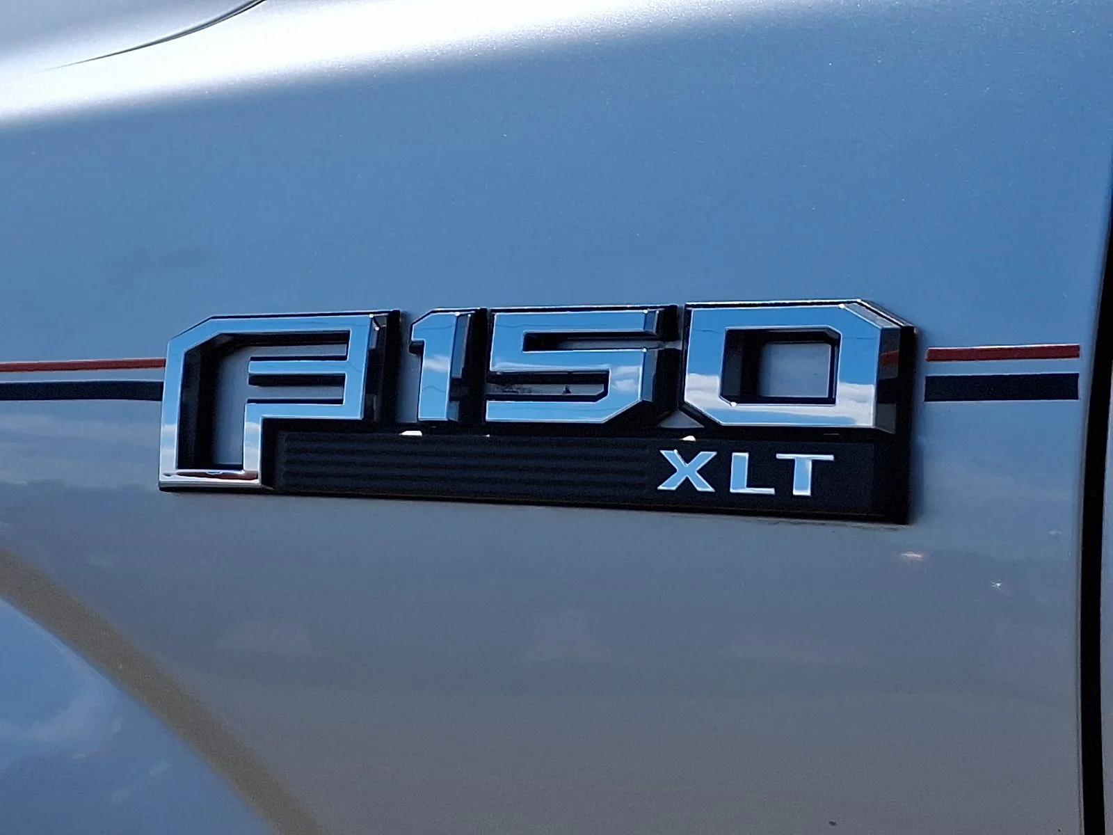 Used 2018 Silver Ford XLT image 30
