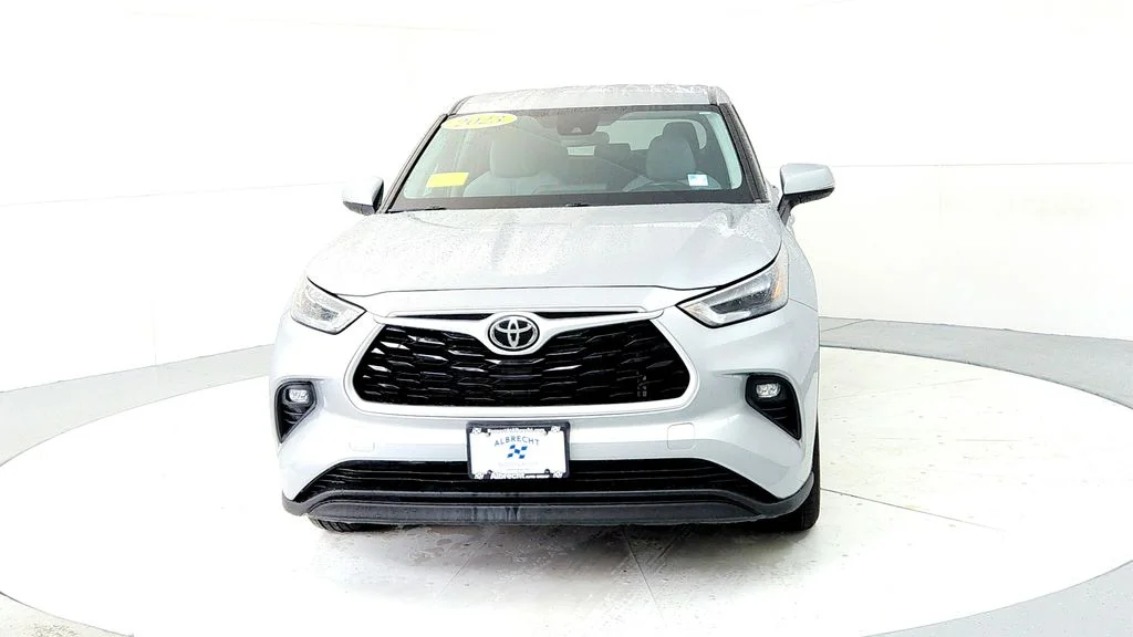 Used 2023 Silver Toyota LE image 8