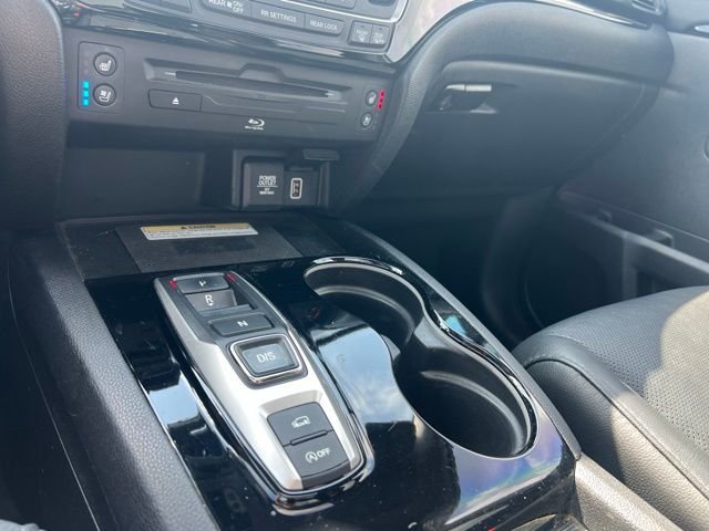Certified Used 2019 Lunar Silver Metallic Honda Elite image 21