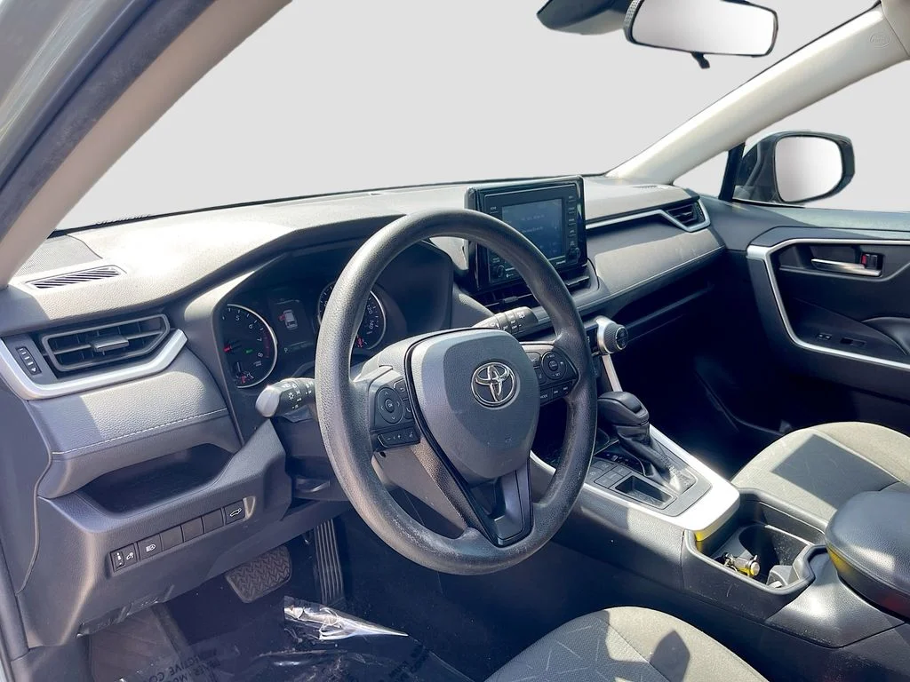 Used 2021 Gray Toyota XLE image 9