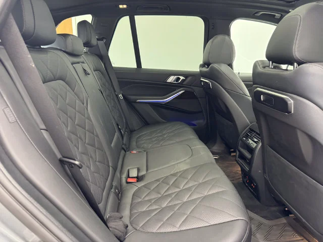 Used 2024 Skyscraper Gray Metallic BMW sDrive40i image 20
