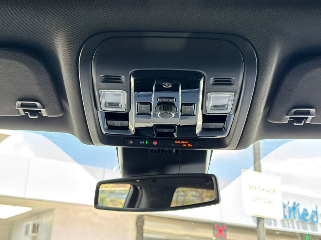 2026 Chevrolet Suburban RST - Photo 14