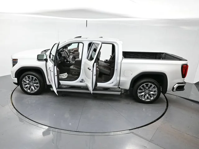 Used 2025 White Frost Tricoat GMC Denali image 40