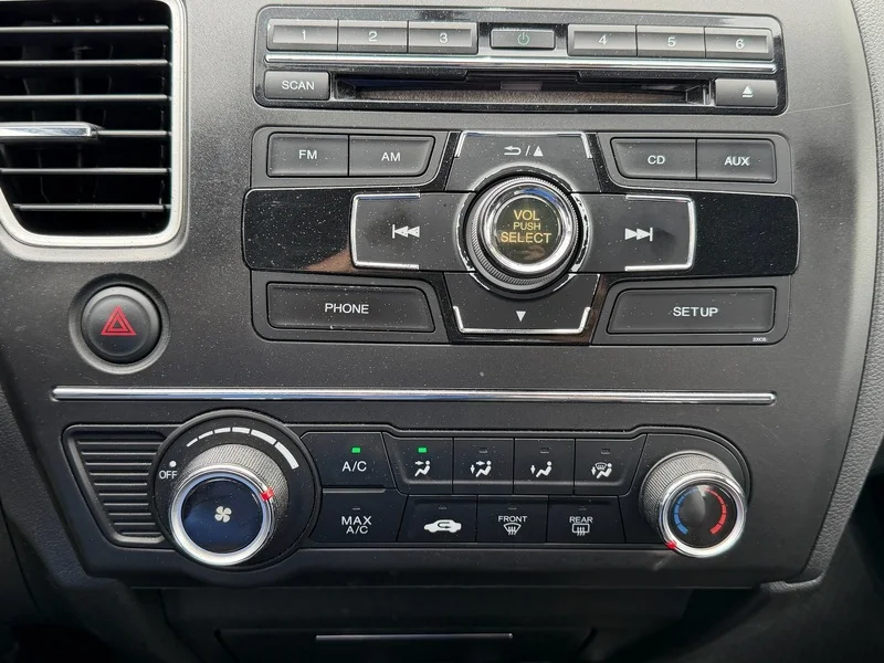 Used 2014 Gray Honda LX image 12