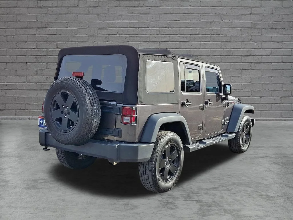 Used 2018 Gray Jeep Sport S 4x4 image 11