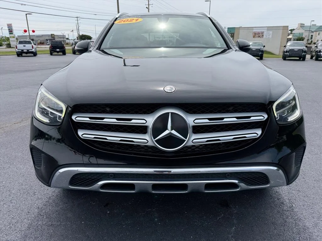 Used 2021 Black Mercedes-Benz GLC 300 image 3
