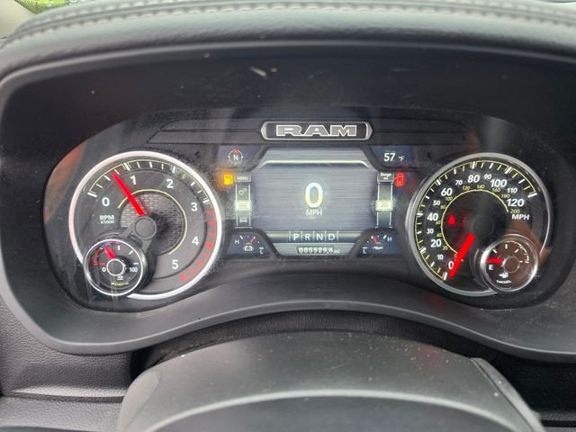 Used 2024 Silver Ram Laramie image 18