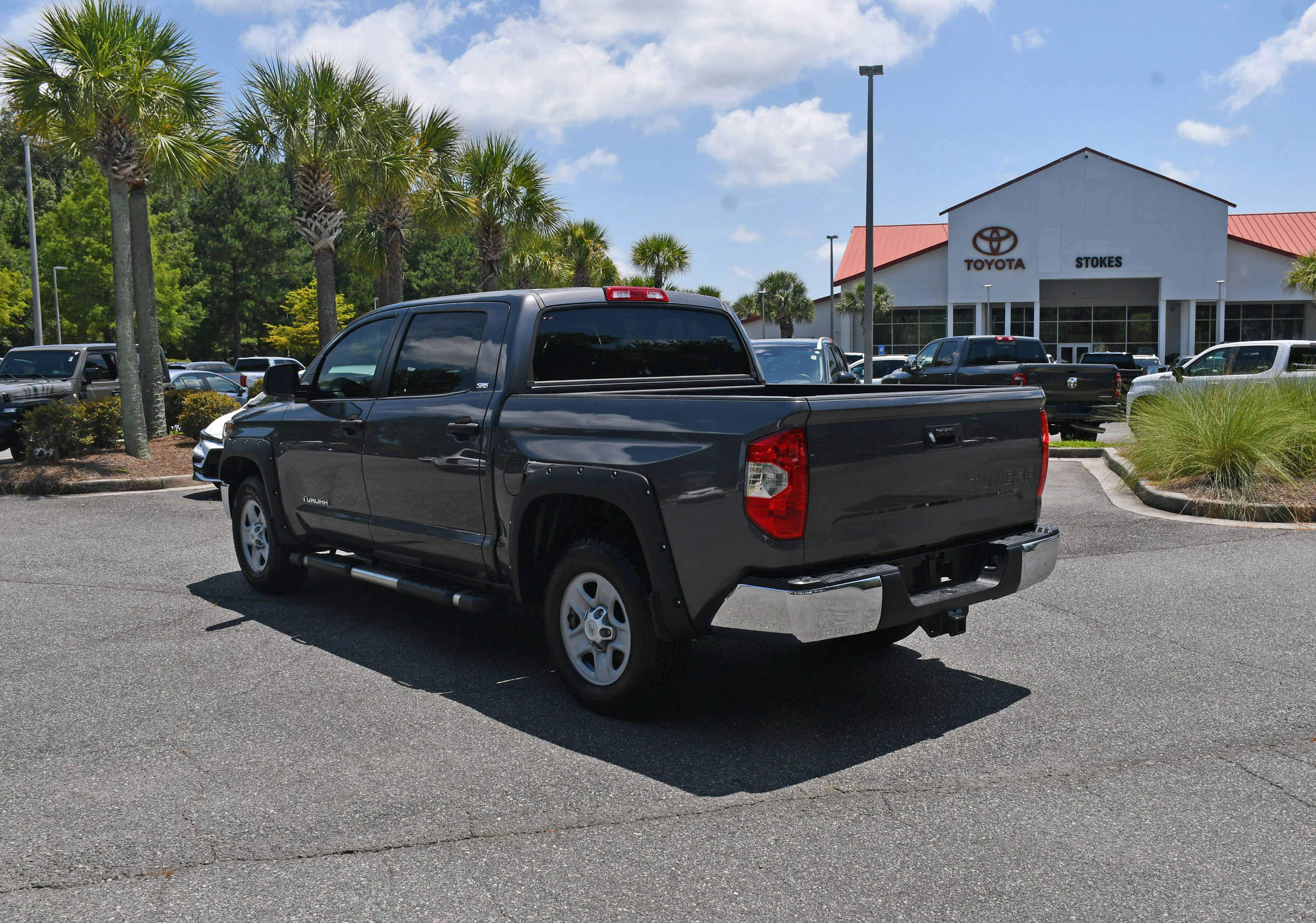 Used 2019 Gray Toyota SR5 image 3