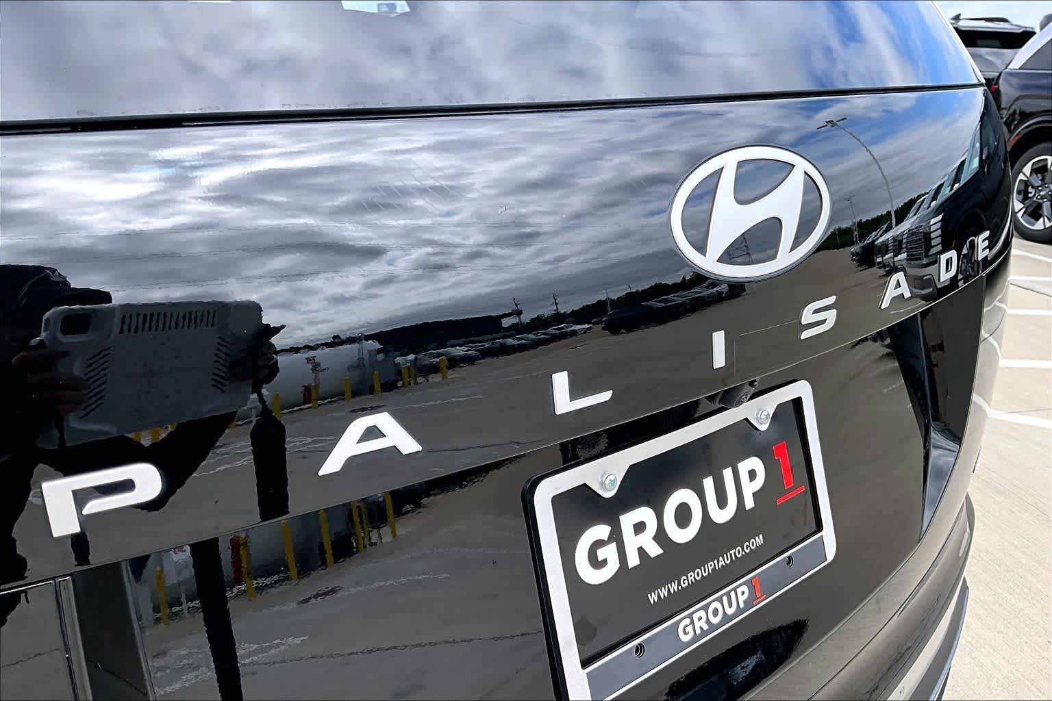 Used 2026 Abyss Black Pearl Hyundai SEL 7P image 31