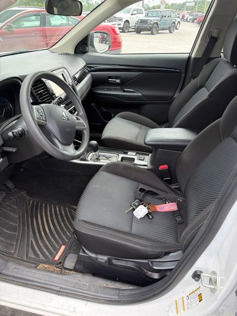 Used 2020 White Mitsubishi ES image 6