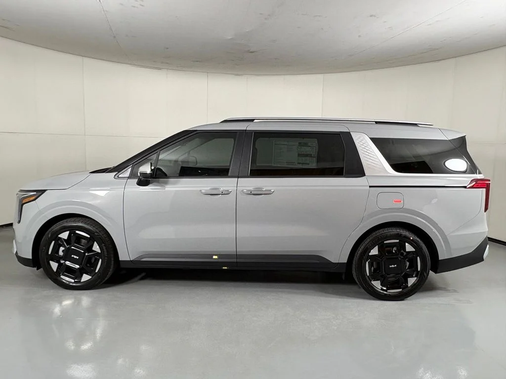 New 2026 Ceramic Silver Kia EX image 5
