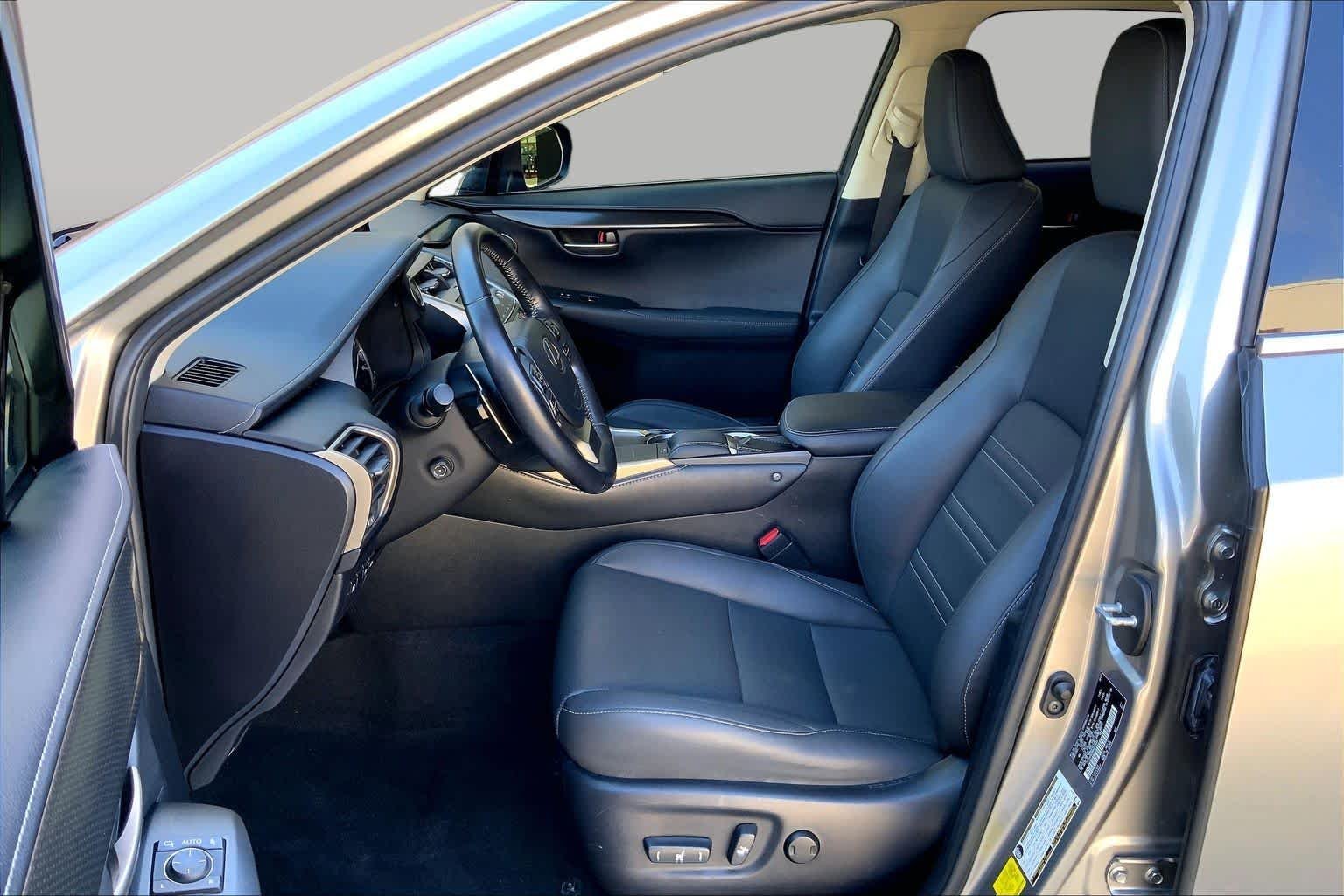 Used 2021 Atomic Silver Lexus  image 8