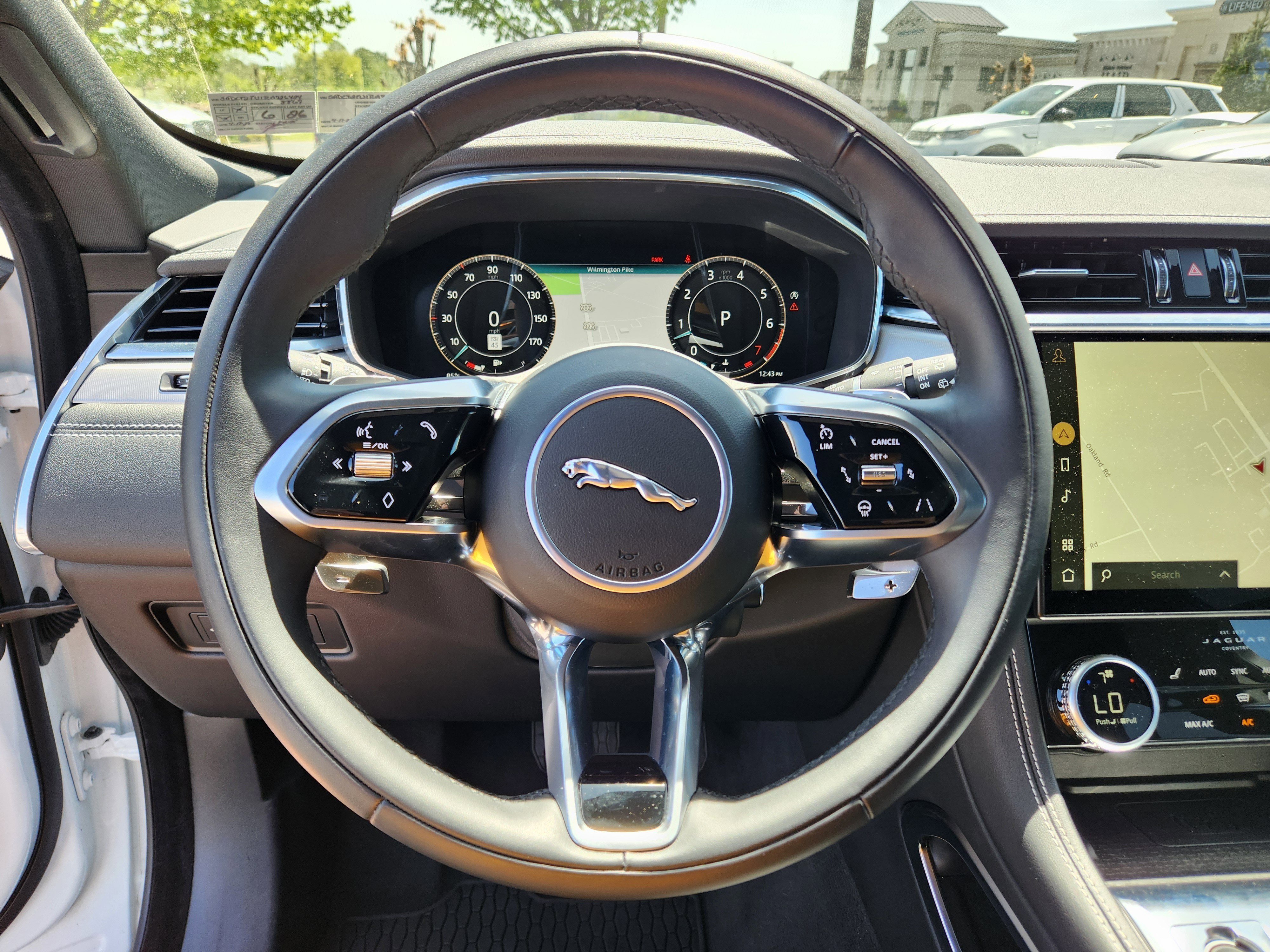 2024 Jaguar F-PACE R-Dynamic S - Photo 18