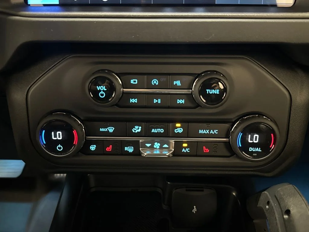 New 2026 Gray Ford Badlands image 35