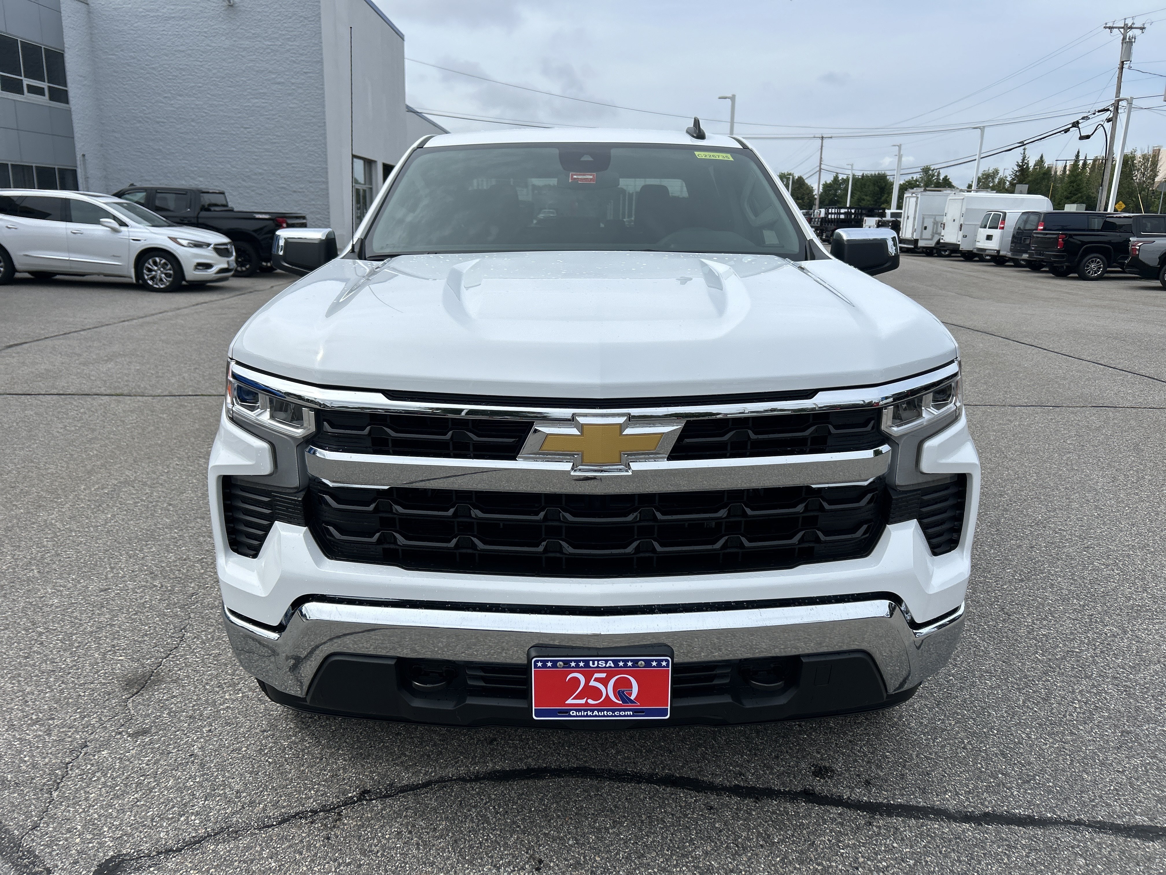 New 2026 Summit White Chevrolet LT (2FL) image 3