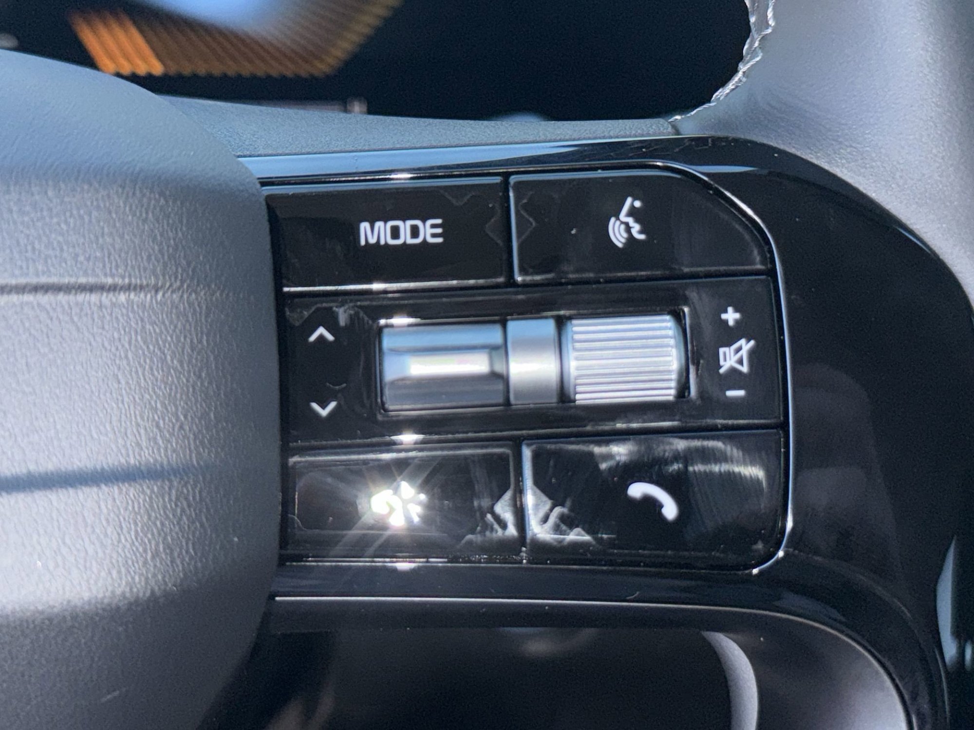 New 2026 Ivory Silver Kia S image 25