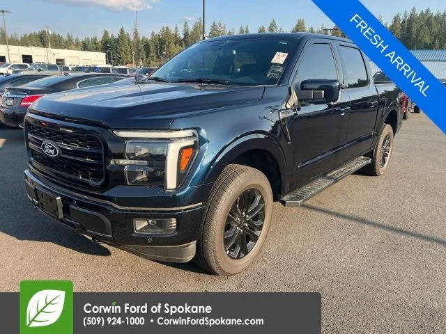 Used 2025  Ford Lariat image 1