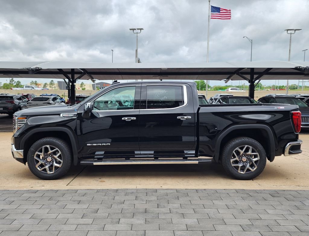 2026 GMC Sierra 1500 SLT - Photo 7