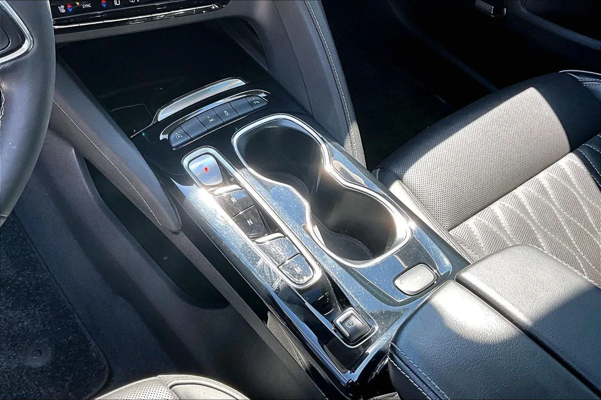 Used 2021 White Buick FWD Avenir image 18