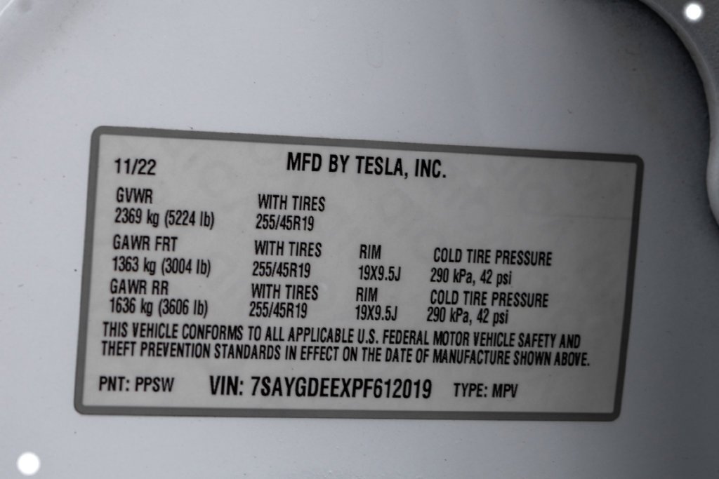 Used 2023  Tesla Long Range image 35