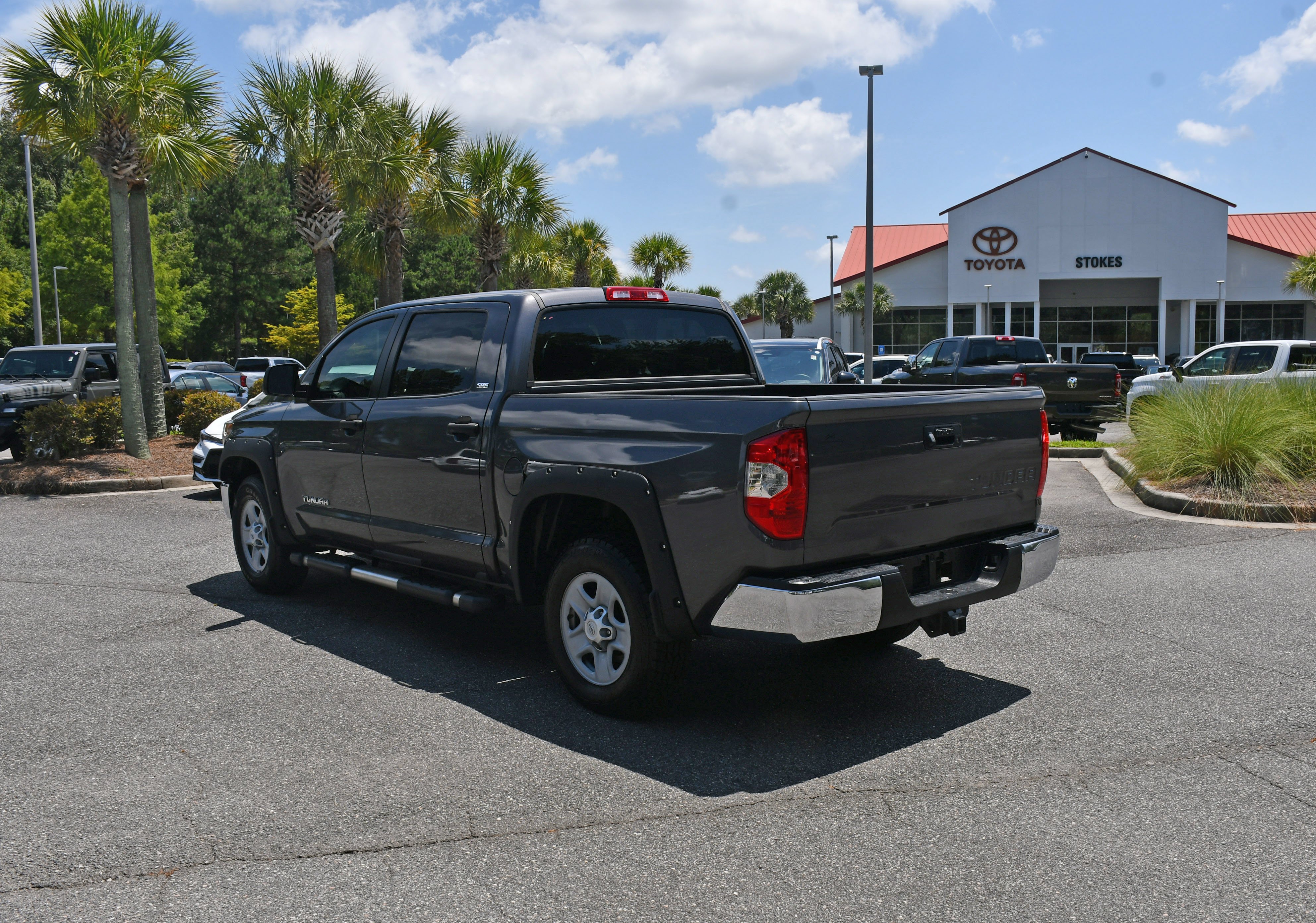Used 2019 Gray Toyota SR5 image 3
