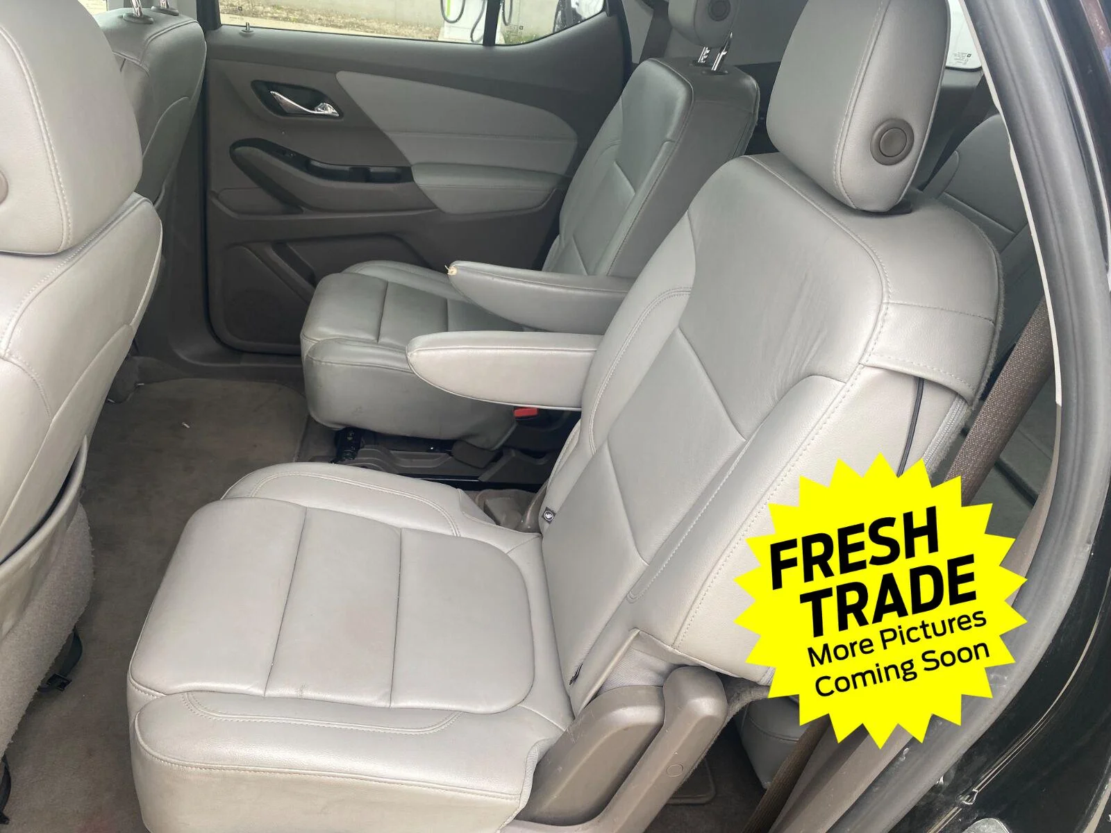 Used 2018 Mosaic Black Metallic Chevrolet LT Leather image 9