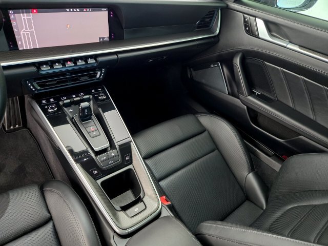 Used 2021  Porsche Turbo S image 4