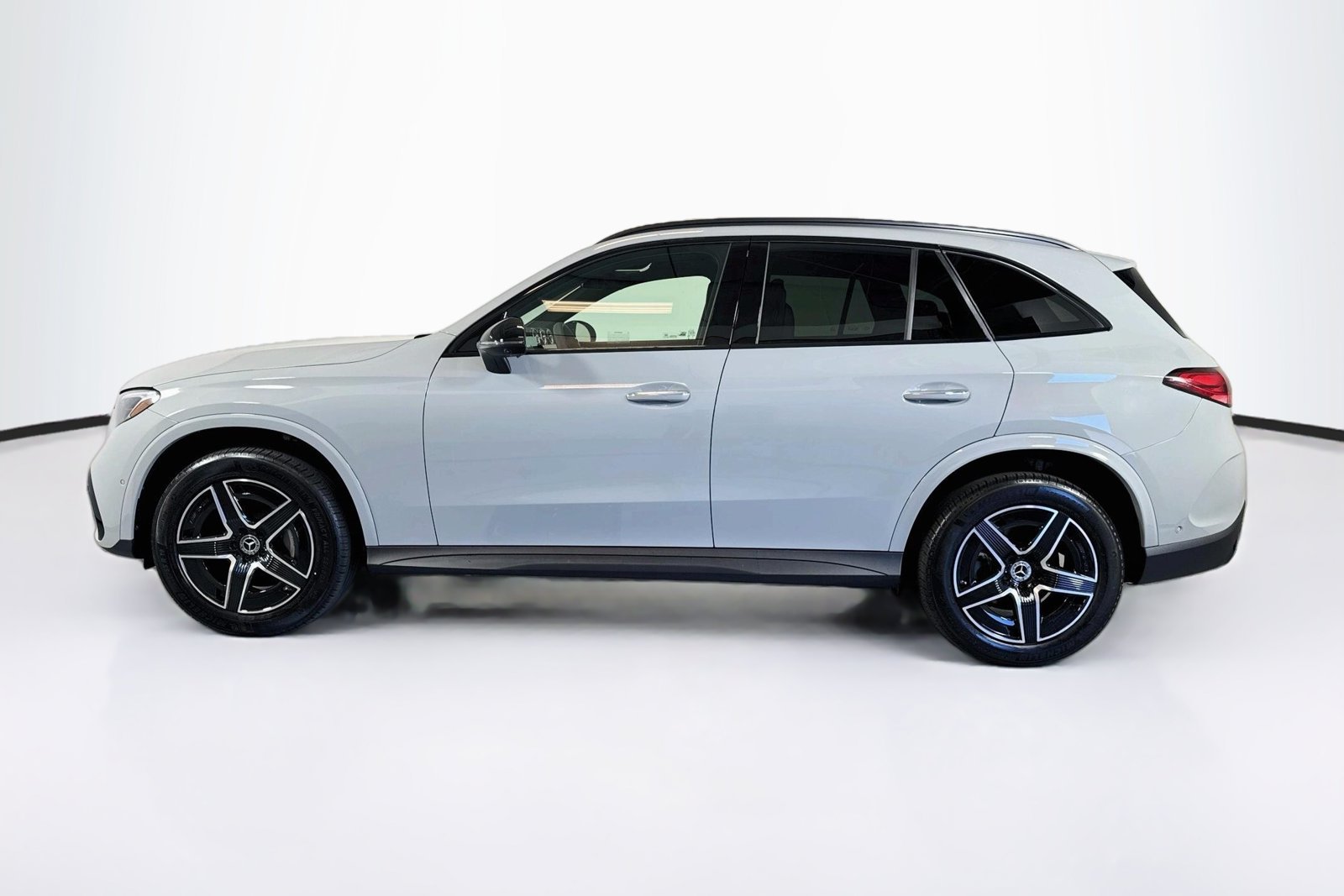 New 2026 MANUFAKTUR Alpine Grey Mercedes-Benz GLC 300 image 8