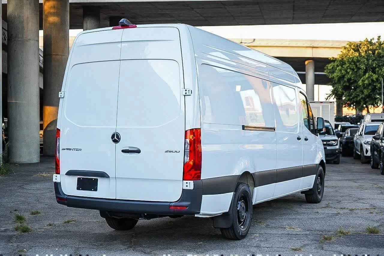 New 2026 Arctic White Mercedes-Benz Cargo 170WB High Roof RWD 2.0L I4 Diesel Turbo SO image 6